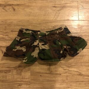Almost Famous Women's Camouflage Ruffle Mini Skort - Green & Brown